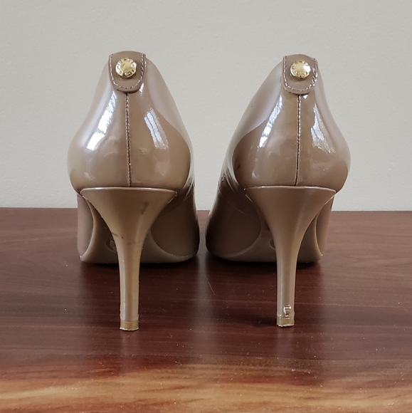 Michael Kors patent leather heels - Picture 3 of 9